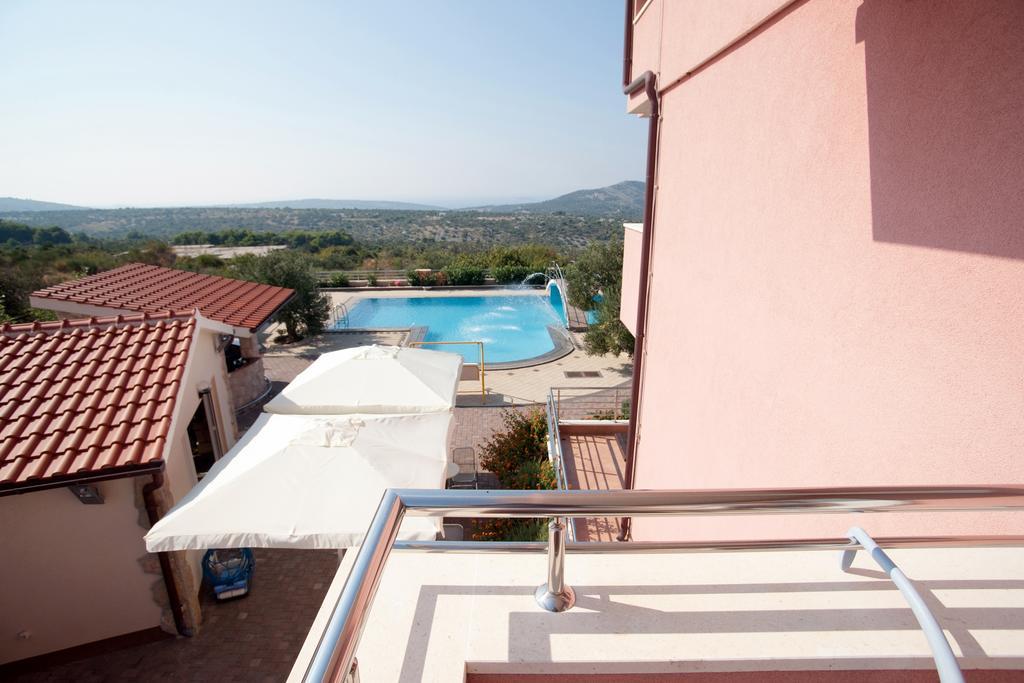 Apartments Marinic Primošten Kamer foto