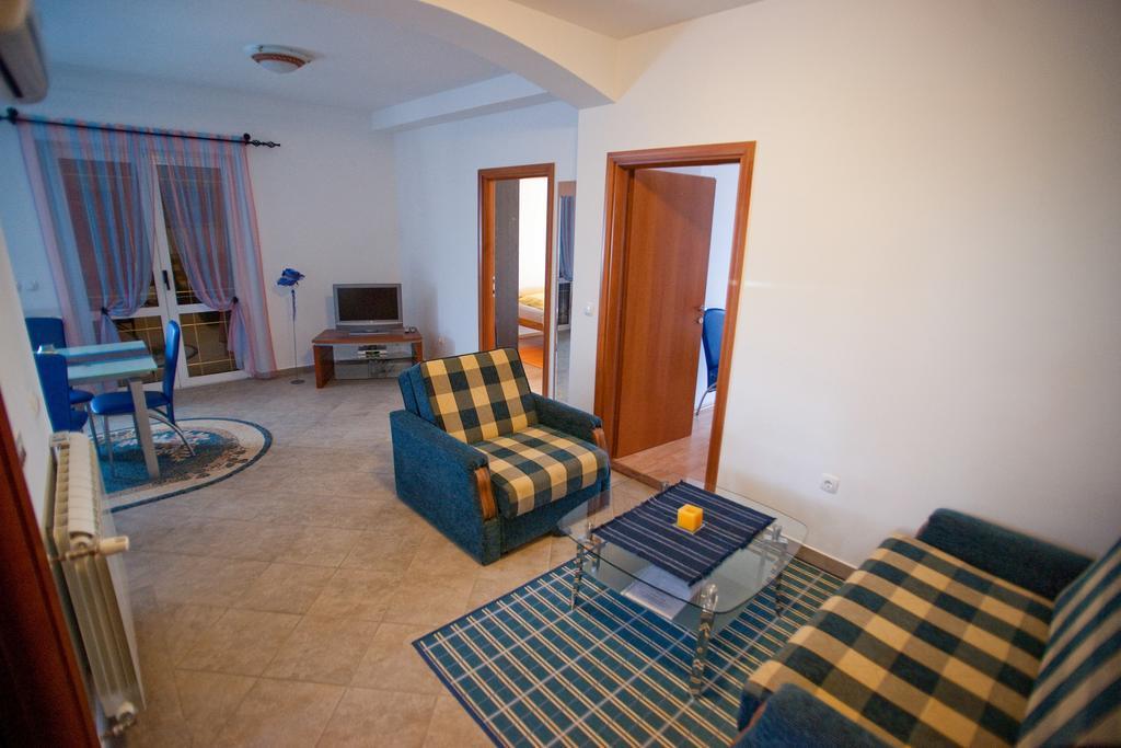 Apartments Marinic Primošten Kamer foto